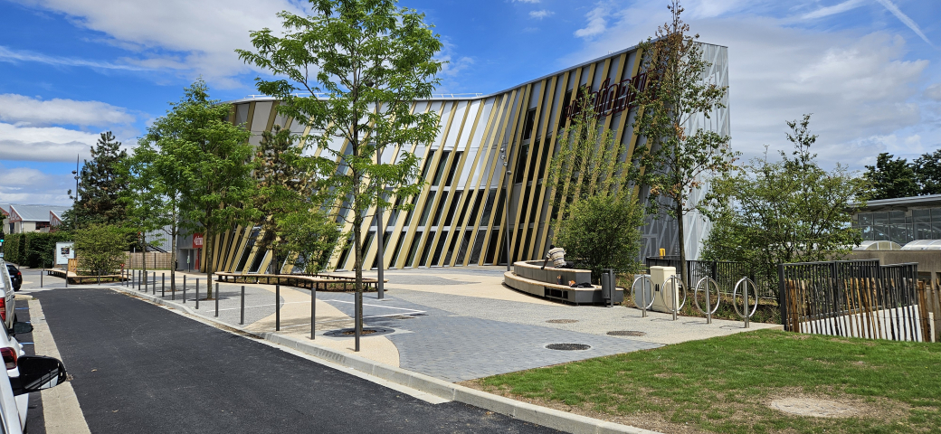 Esplanade Idir Forum
